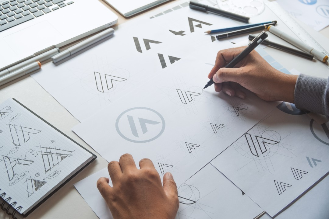 Crafting Your Identity: Effective Digital Logo Design Tips